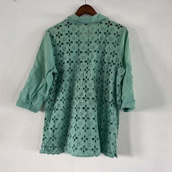 August Silk cotton top with eyelet design Split Neck Roll Tab muted green Sz XL - Picture 7 of 8